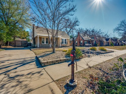 1122 Bonnie Brae Avenue, Fort Worth, TX, 76111 | Card Image
