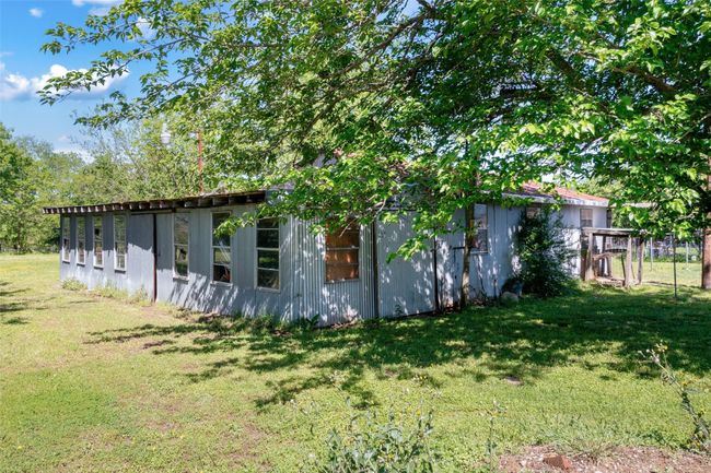 832 Cherry St, House other with 3 bedrooms, 2 bathrooms and null parking in Wolfe City TX | Image 32