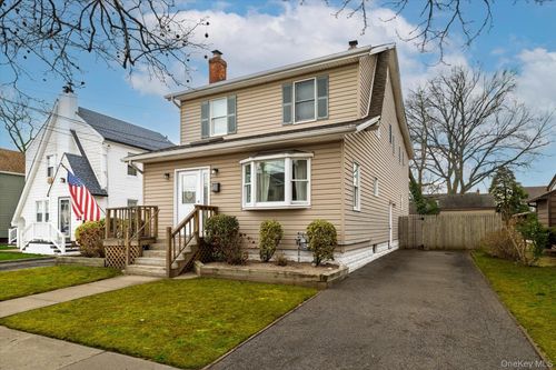 125 Wilson St, East Rockaway, NY, 11518-1024 | Card Image