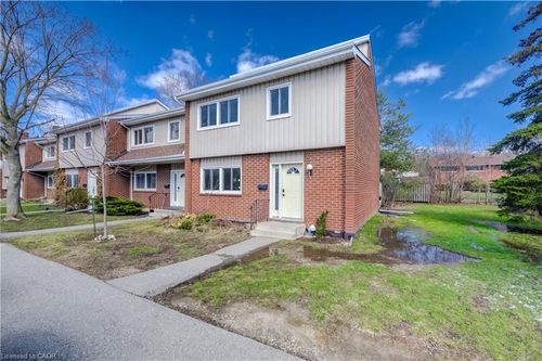 22-121 University Ave E, Waterloo, ON, N2J4J1 | Card Image