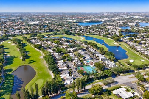 1391-1391 E Golfview Dr, Pembroke Pines, FL, 33026-3111 | Card Image