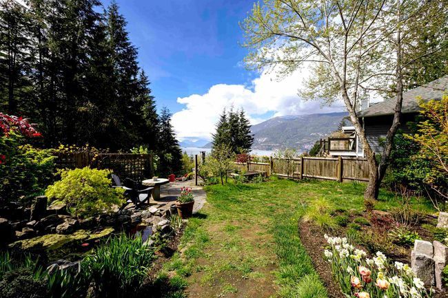 966 Copper Drive, House other with 3 bedrooms, 1 bathrooms and 6 parking in Britannia Beach BC | Image 26