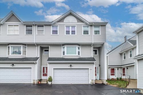 10-2445 Park Avenue, Bridgeport, CT, 06604 | Card Image