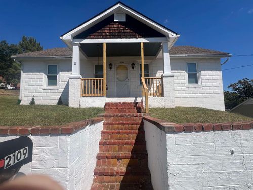 2109 Orange St, Staunton, VA, 24401-2954 | Card Image
