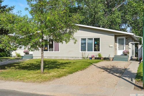 1461-1463 East Hts, Saskatoon, SK, S7J3B2 | Card Image