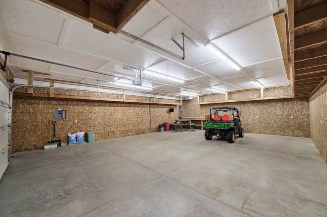 Room to house vehicles and toys! | Image 35