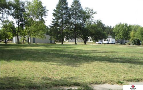 631 Bismark St, Beatrice, NE, 68310-2733 | Card Image