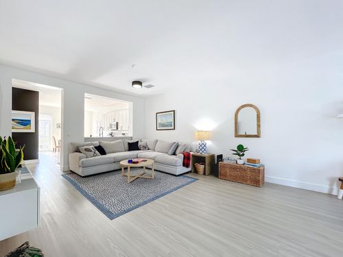 205-425 Greenwich Cir, Jupiter, FL, 33458-4807 | Card Image