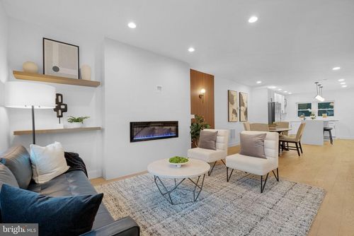 325 N Gilmor St, BALTIMORE, MD, 21223-1736 | Card Image