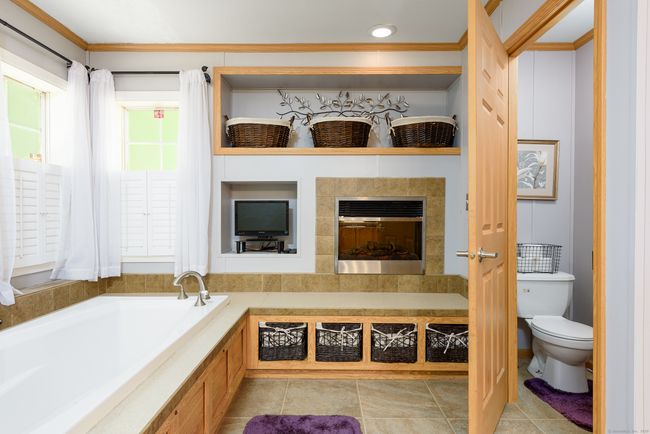 1914 Route 12, House other with 3 bedrooms, 2 bathrooms and null parking in Gales Ferry CT | Image 29