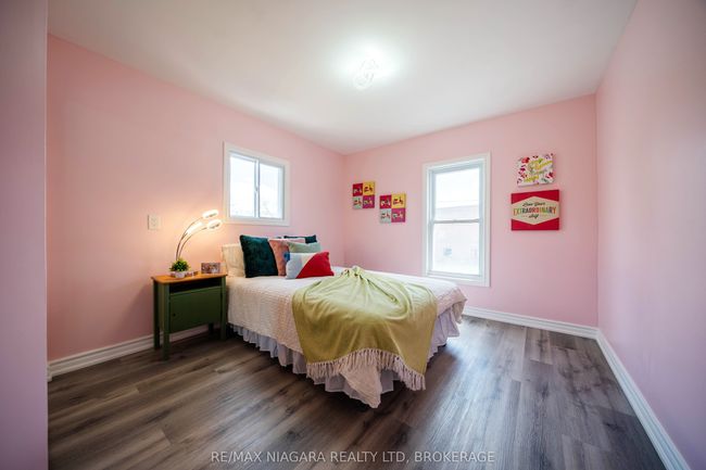 4749 Epworth Cir, House other with 4 bedrooms, 3 bathrooms and 4 parking in Niagara Falls ON | Image 28