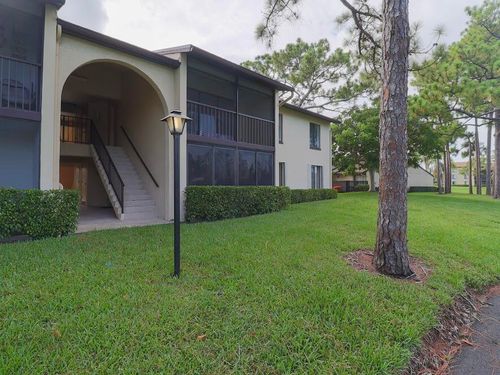 h2-614 Sea Pine Way, Greenacres, FL, 33415 | Card Image