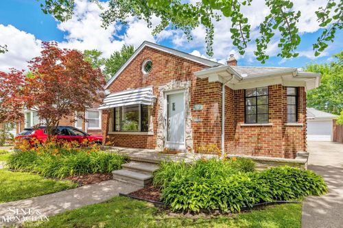 21175 Lochmoor St, Harper Woods, MI, 48225-1726 | Card Image