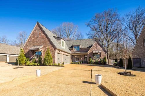 550 Brangus Valley Dr, Collierville, TN, 38017-1122 | Card Image