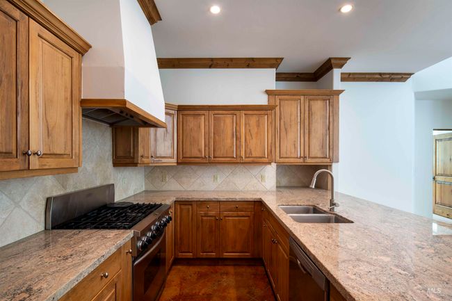 205 Shaun Ln, House other with 4 bedrooms, 5 bathrooms and 2 parking in Hailey ID | Image 9