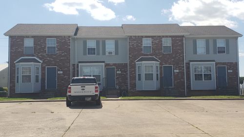 221 Tree Line Dr, Oak Grove, KY, 42262-7200 | Card Image