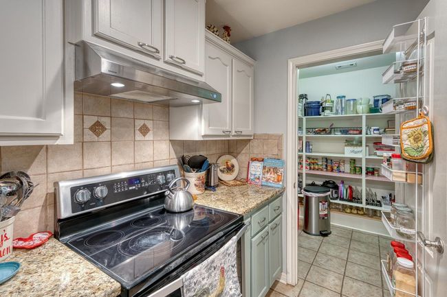 215 E Mountain View Dr, House other with 3 bedrooms, 2 bathrooms and null parking in Burnet TX | Image 9