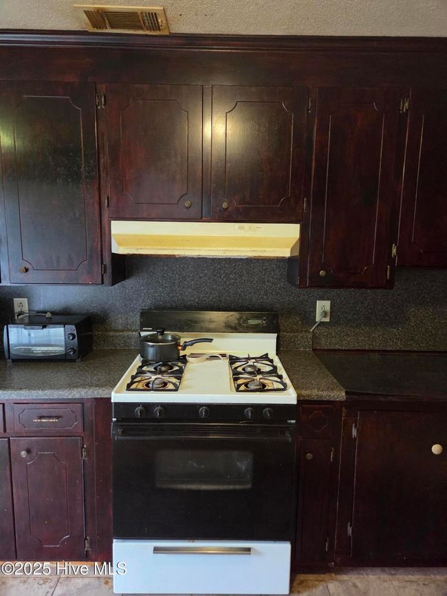 1118 Mapleton St, House other with 3 bedrooms, 2 bathrooms and 2 parking in Roanoke Rapids NC | Image 7