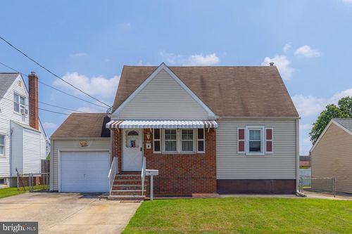 13 Monroe Ave, BELLMAWR, NJ, 08031-2811 | Card Image