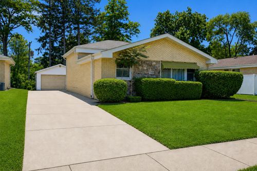 349 Elk Blvd, Des Plaines, IL, 60016-3505 | Card Image