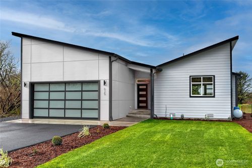 514 Canal Dr Ne, Ocean Shores, WA, 98569-9653 | Card Image