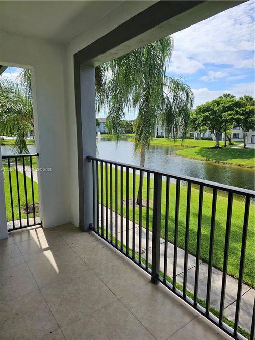 206-10-4520 Nw 107th Ave, Doral, FL, 33178-1874 | Card Image