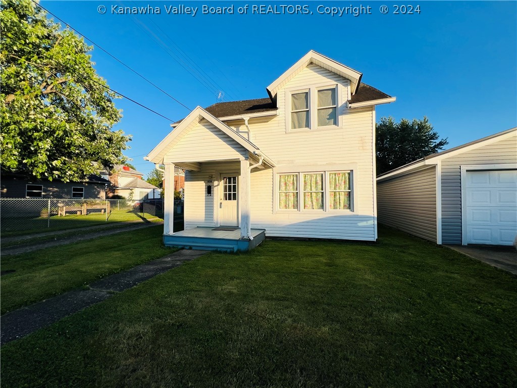 Mulberry St, Ravenswood, WV 26164