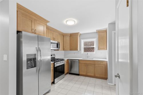 lower-360 W Fulton Street, Long Beach, NY, 11561 | Card Image