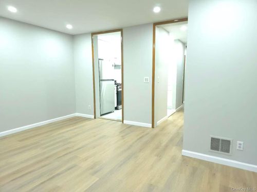 2096 Randall Ave, Bronx, NY, 10473-2172 | Card Image