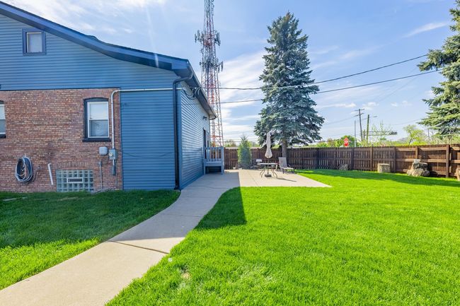 Step outside to your private oasis: a graciously l | Image 69