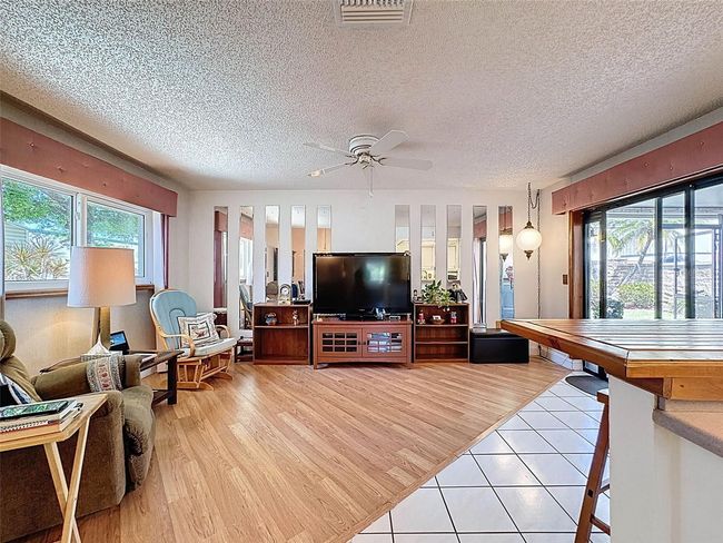 family room | Image 16