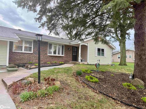 2160 Forrest Ave, Oskaloosa, IA, 52577-9132 | Card Image