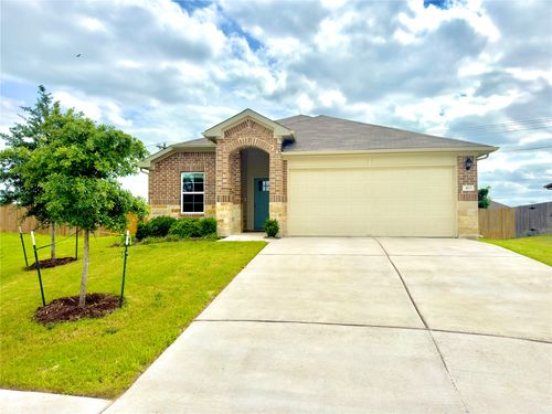 413 Abbey Ln, Lockhart, TX, 78644-3681 | Card Image