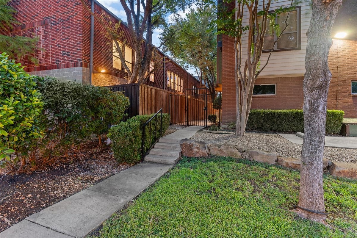 Residential Lease in Dallas 2