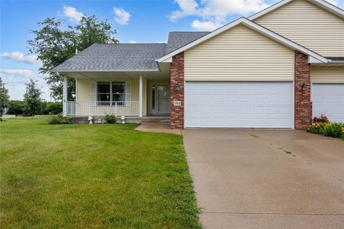 104 Country View Dr, Mechanicsville, IA, 52306-9784 | Card Image