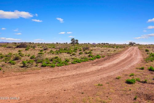 2118 S Carmen Rd, Williams, AZ, 86046-5178 | Card Image