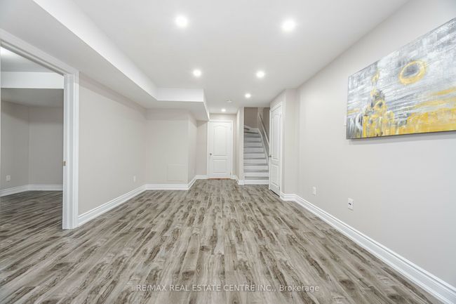 1016 Mccuaig Dr, House other with 4 bedrooms, 4 bathrooms and 2 parking in Milton ON | Image 40