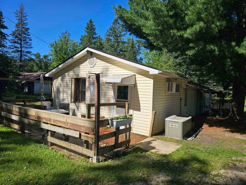 6152 Evergreen Dr, Hale, MI, 48739-9067 | Card Image