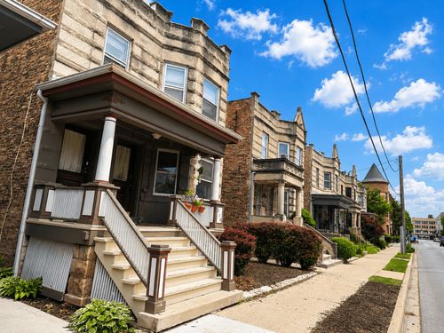 2-210 Marion St, Oak Park, IL, 60302-4533 | Card Image