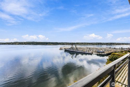 303-400 Washington Ave, Bremerton, WA, 98337-1461 | Card Image