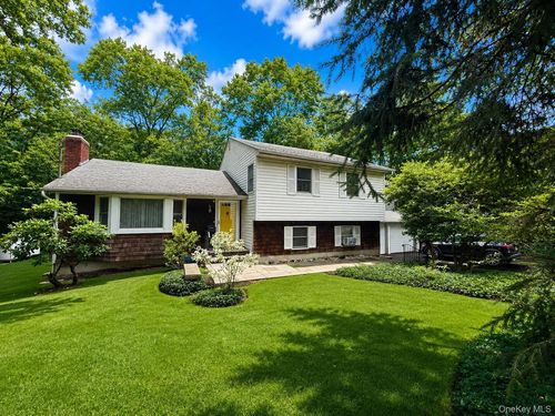 17 Arbor Ln, Dix Hills, NY, 11746-5101 | Card Image
