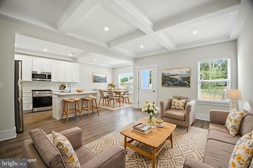 43 Sequoia Dr, BERLIN, NJ, 08009-1421 | Card Image