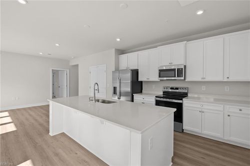 102-7102 Bridgeway Dr, Suffolk, VA, 23435-4115 | Card Image