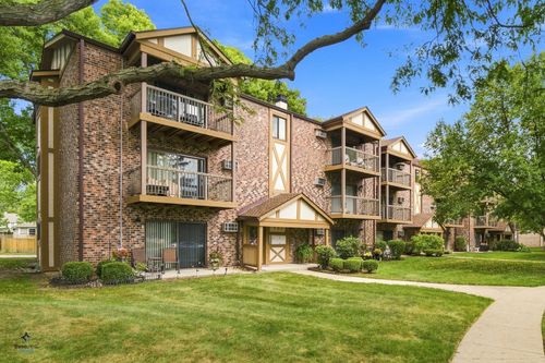 c-753 S Dwyer Ave, Arlington Heights, IL, 60005-2432 | Card Image