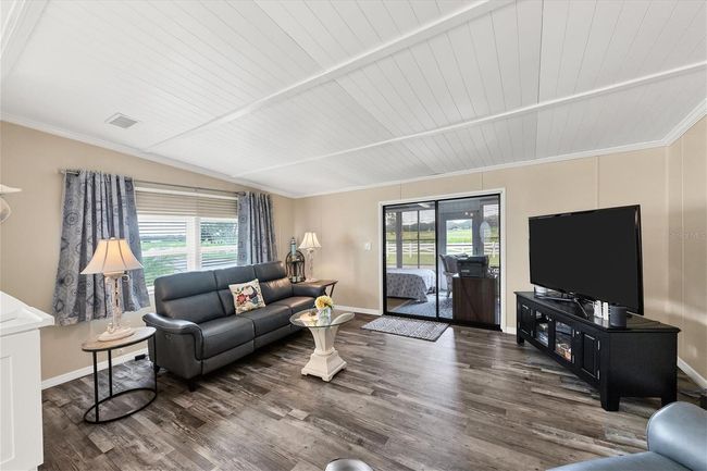 Living Room | Image 10