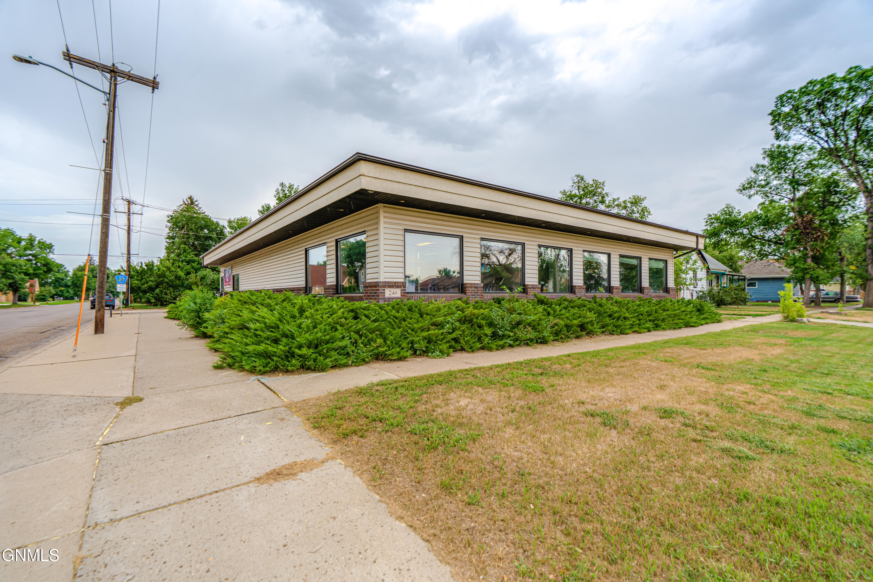 246 Main St W, Hazen, ND 58545