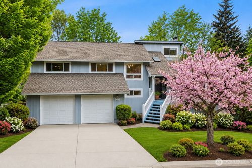 5617 134th Ave Se, Bellevue, WA, 98006-4233 | Card Image