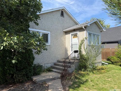 1301 107th St, North Battleford, SK, S9A1Z6 | Card Image