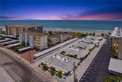 b4-1205 Tarpon Center Dr, VENICE, FL, 34285-1121 | Card Image