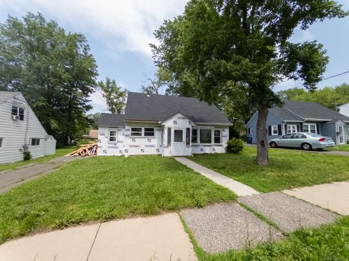 180 Andover St, Hartford, CT, 06112-1304 | Card Image